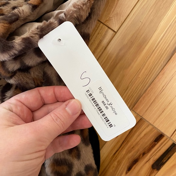 Hem & Thread Leopard Vest - Picture 5 of 5